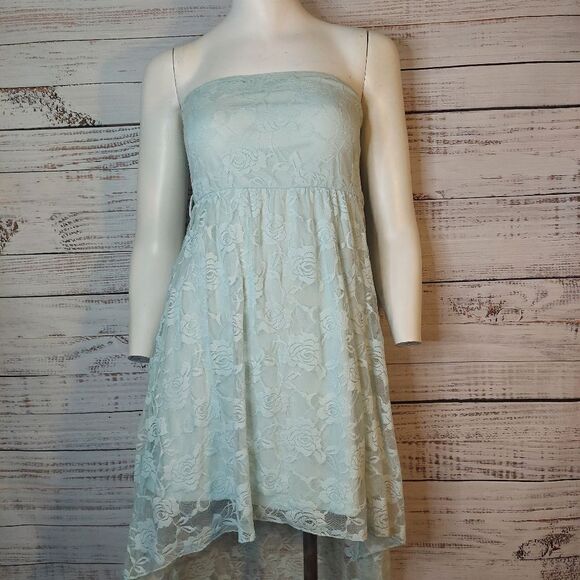 Woman's High-Low Ardene Green Lace Dress. - Picture 2 of 12